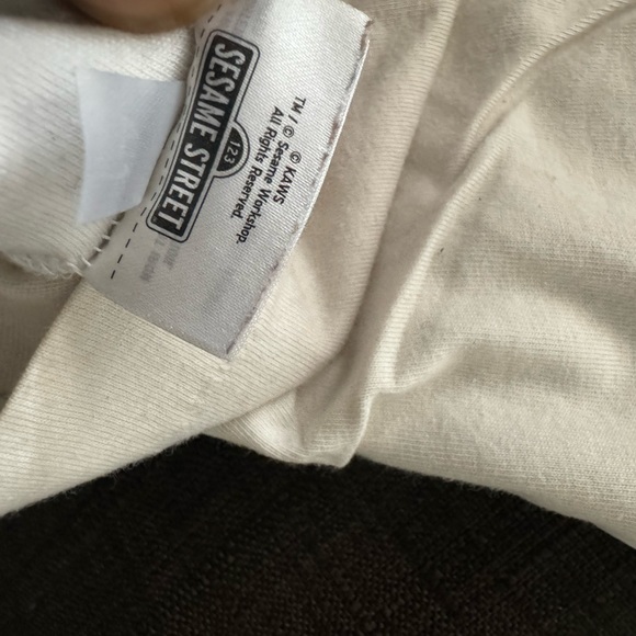 Kaws Sesame Street T shirt - Picture 3 of 5